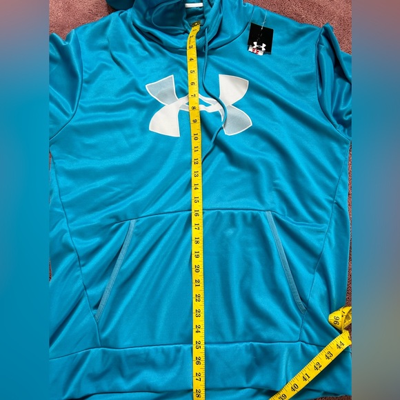Men’s Underarmour Hoodie - Picture 5 of 6